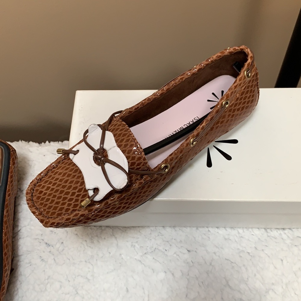 6 wide Isaac mizrahi loafer chestnut - Picture 7 of 11
